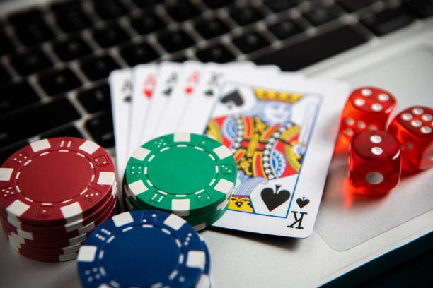 taara mobile app interface showing football betting markets and live-dealer tables